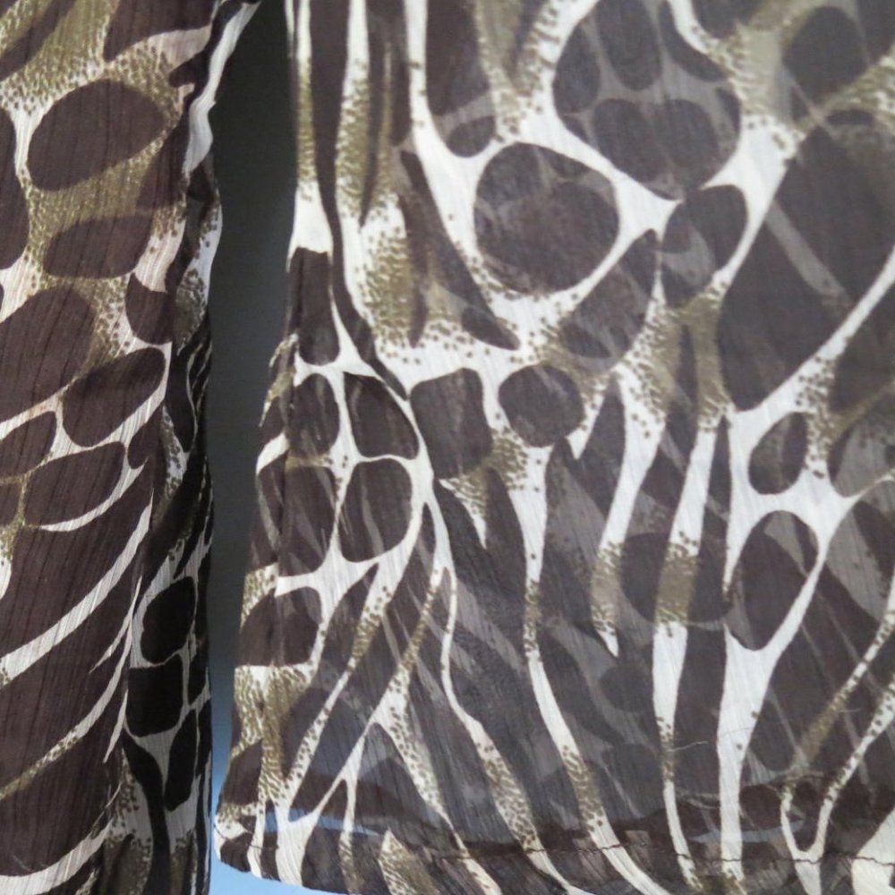 JENDI - animal boho print style top - size large. - Picture 4 of 5